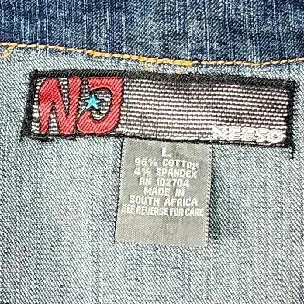 NEESO London Women's Jean Jacket L Metal Studs Patches Red New York Retro Y2K - Picture 13 of 16